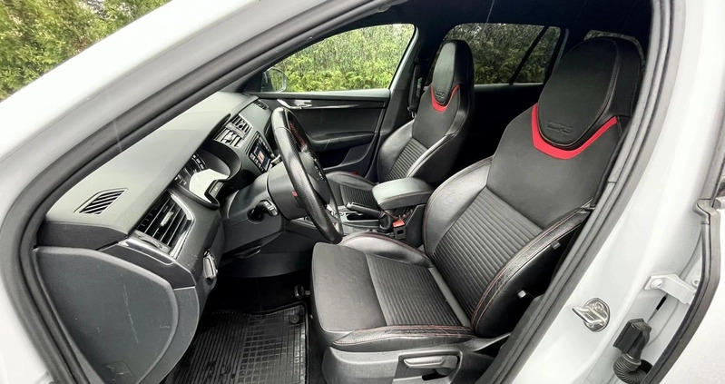 Skoda Octavia cena 49999 przebieg: 261000, rok produkcji 2014 z Biała Rawska małe 326
